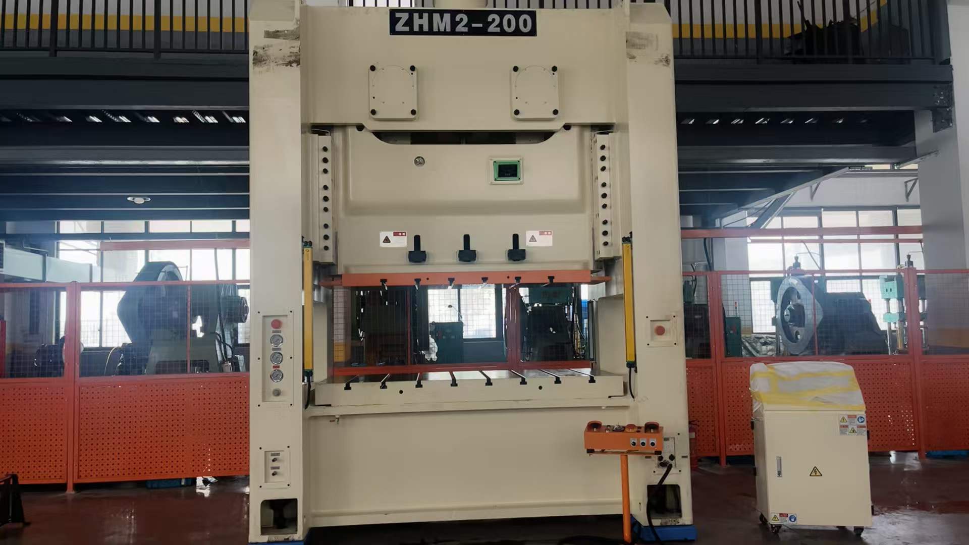 Strategic Upgrade: Zhejiang Yaodong Smart Manufacturing Commissions New 200T Automated Press for Automotive Precision Parts